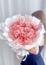 Load image into Gallery viewer, 一往情深,终年如初见💗
罗拉多头玫瑰(鲜花fresh flowers)