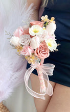 Load image into Gallery viewer, 从不念慢,绝不敷衍,一生幸福
非他(咖)不可新娘手捧(香皂花)
