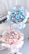 Load image into Gallery viewer, 是心跳不已,是无可取替🦋 浅蓝色清新混合系花束(香皂花Soap flowers)