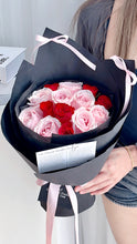 Load image into Gallery viewer, 与你相遇·幸运·纯玫瑰花束(11朵鲜花玫瑰fresh flowers)
