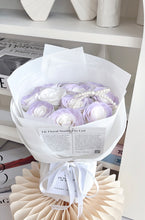 Load image into Gallery viewer, 11朵七层薄雾紫加1朵白色(香皂玫瑰Soap flowers)花束“紫属于你”