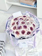 Load image into Gallery viewer, 长久的陪伴与爱💜🤍乌梅子酱皇冠花束(19朵香皂玫瑰)