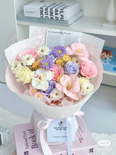 Load image into Gallery viewer, 长相厢守坚定不移·甜蜜与快乐花束(香皂花)