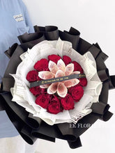Load image into Gallery viewer, Red Rose Round Money Bouquet 11朵红玫瑰钱花束 · 鲜花fresh flowers(SGD100)