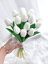Load image into Gallery viewer, White Soap Tulip Bridal Bouquet 始于初见,止于终老|白色郁金香新娘手捧(香皂花)