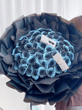 Load image into Gallery viewer, 风很温柔,云很浪漫,始于心动,陷于温柔(香皂花Soap flowers)