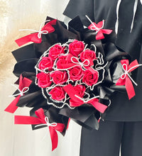 Load image into Gallery viewer, 11朵霸气红色系(香皂花Soap flowers)芭蕾舞风花束·只要你❤️