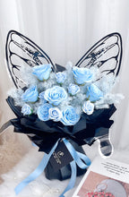 Load image into Gallery viewer, 🩵七层香皂蓝玫瑰蝴蝶花束(香皂花Soap flowers)