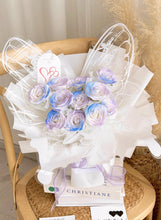 Load image into Gallery viewer, 心心相印真爱不变玫瑰蝴蝶花束🦋11朵紫兰蕊🩵(香皂玫瑰Soap flowers)