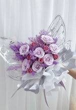 Load image into Gallery viewer, 七层香皂梦幻紫蓬莱松玫瑰蝴蝶花束(香皂花Soap flowers)