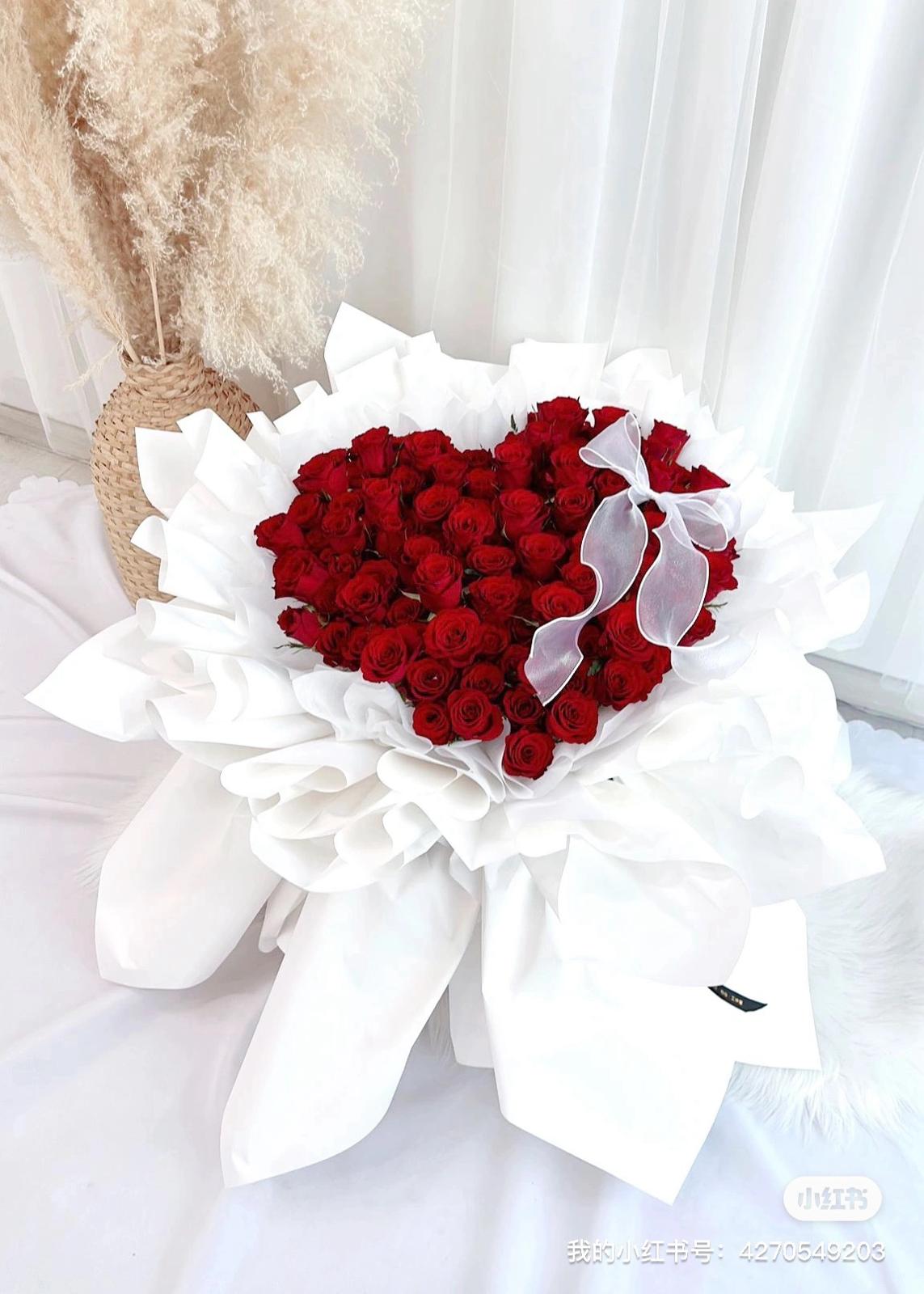 Heart Shaped 99 Fresh Red Rose Bouquet 爱心99朵鲜花红玫瑰花束– EK