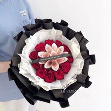 Load image into Gallery viewer, Red Rose Round Money Bouquet 11朵红玫瑰钱花束 · 鲜花fresh flowers(SGD100)