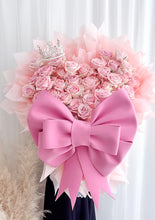 将图片加载到图库查看器，33 Pink Roses Crown Bow Flowers Bouquet 33朵鲜花粉玫瑰皇冠蝴蝶结花束
