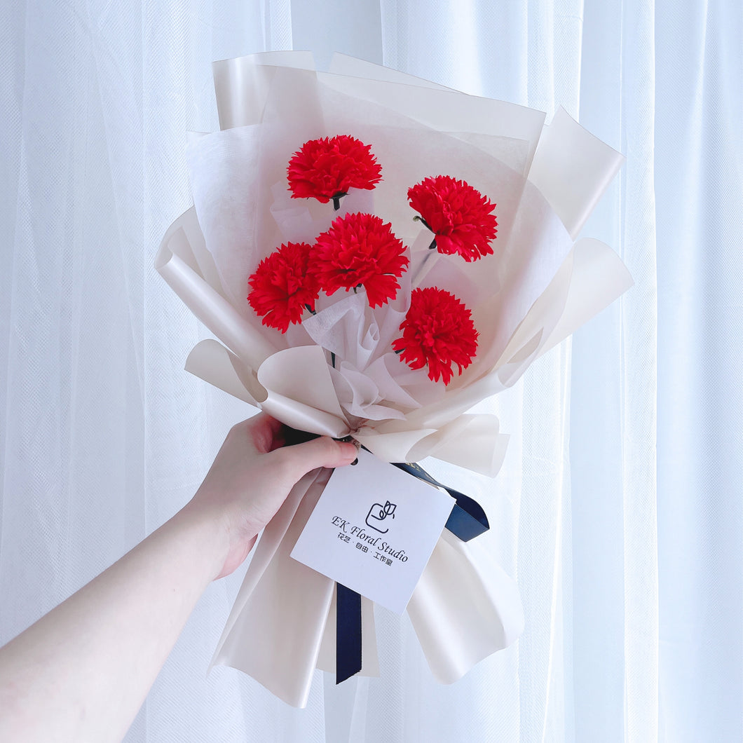 Red Carnation Soap Flower Bouquet 赤红色康乃馨香皂花束