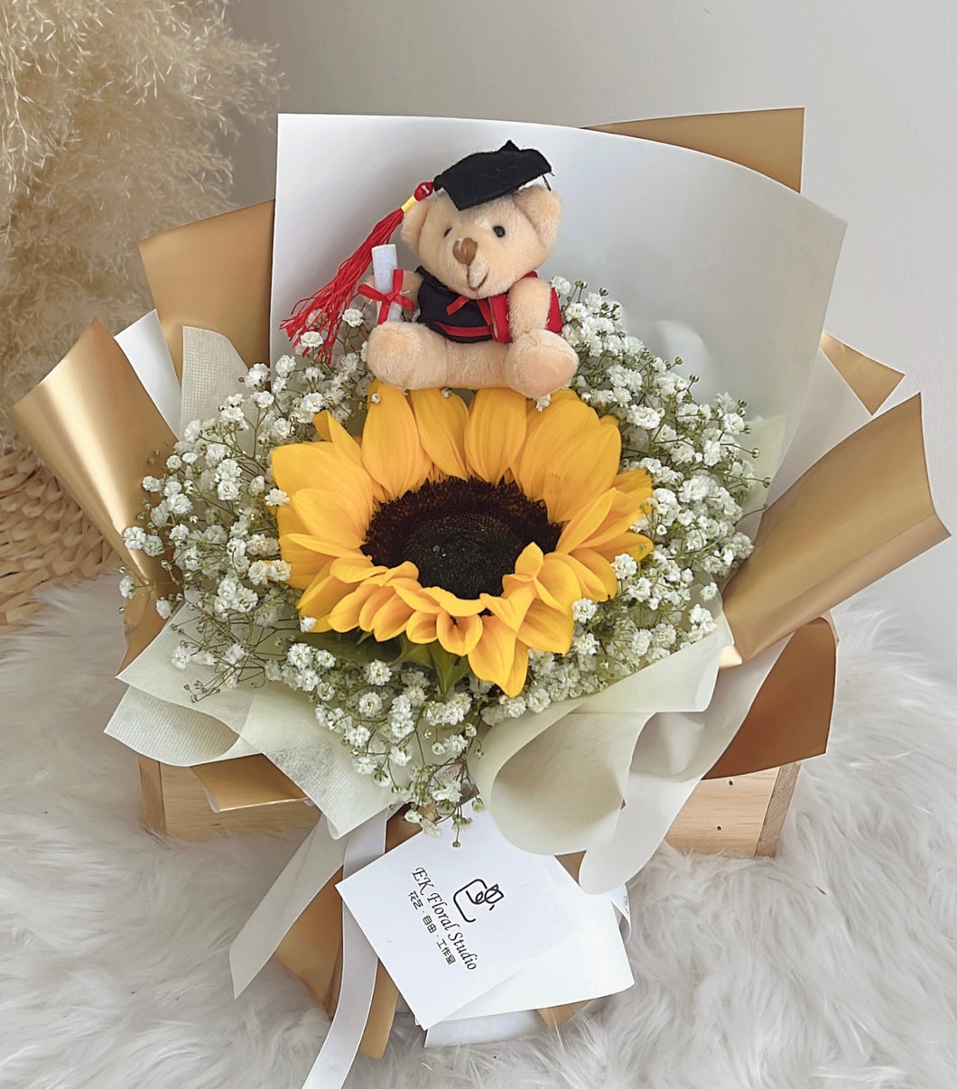 White Mini bear graduation  Sunflower bouquet 迷你小熊满天星单朵鲜花向日葵花束