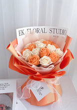 Load image into Gallery viewer, 18 Tangerine Champagne Soap Rose Flower Bouquet 18朵橙香槟香皂玫瑰花束
