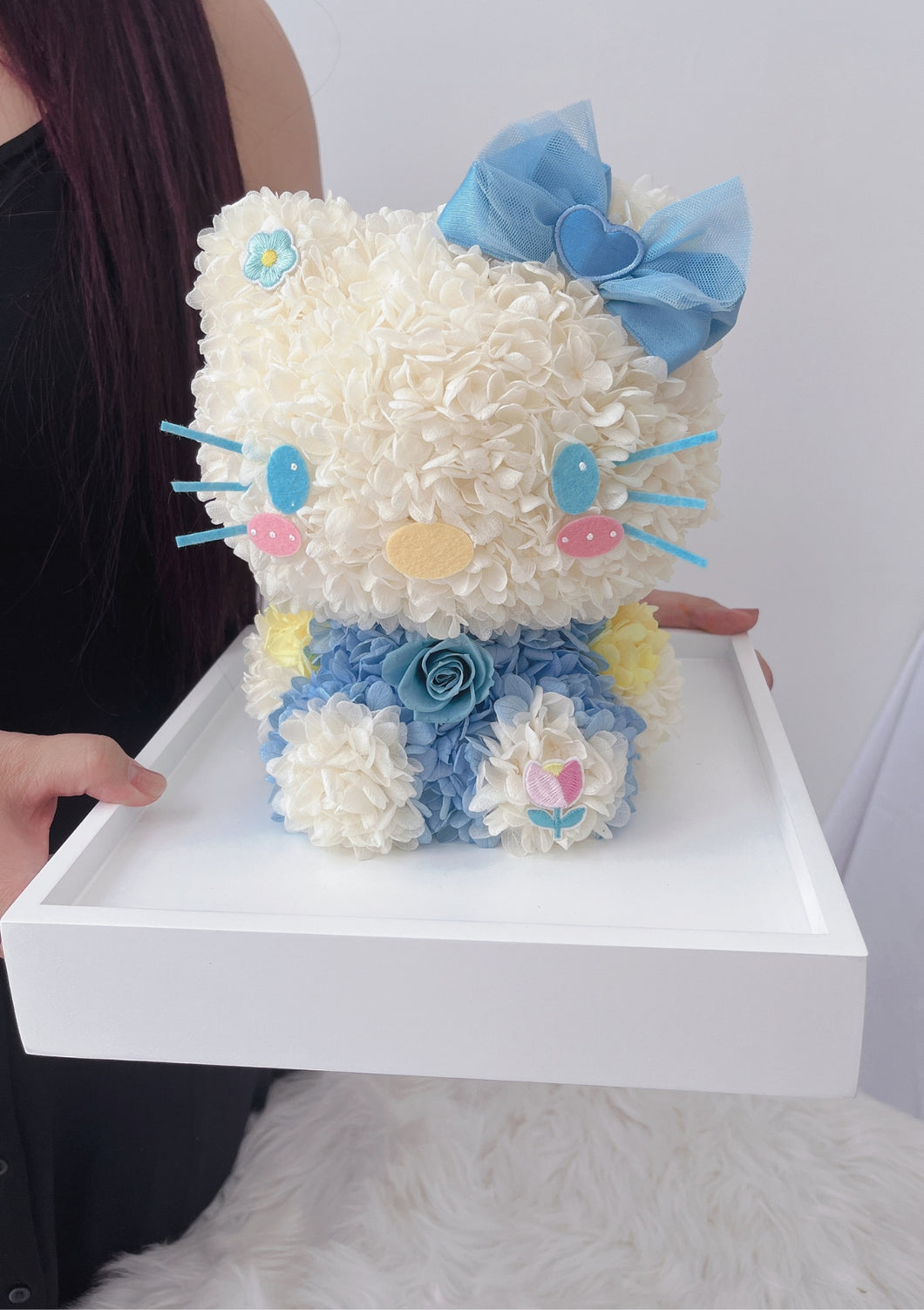 Blue Hello Kitty Preserved Acrylic Box 蓝色系凯蒂猫永生花亚克力