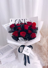 将图片加载到图库查看器，White Classic flowers red roses (You are my destiny) 白色经典（鲜花）红玫瑰·爱❤️的表达
