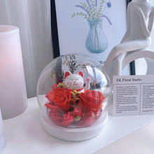 Load image into Gallery viewer, Red Preserved Flower Fortune Cat 新业兴旺，达八方招手招财猫玻璃罩（柜台桌红色永生花）
