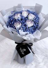 Load image into Gallery viewer, Grey Purple Soap Rose with Blue Baby Breath Bouquet 卡布里灰紫香皂玫瑰雾面蓝满天星花束
