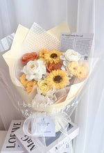 Load image into Gallery viewer, 日落温柔，人间皆是浪漫（香皂花Soap flowers）
