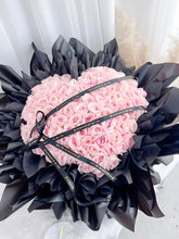 Load image into Gallery viewer, 99朵雪山粉爱心玫瑰花束 🩷温暖诗意（鲜花fresh flowers）
