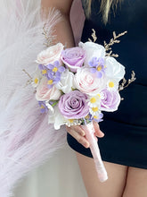 Load image into Gallery viewer, 执紫之手，与紫偕老•💜紫粉白新娘手捧（香皂花）
