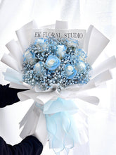 Load image into Gallery viewer, Ice Blue Fresh Rose with Baby Breath Bouquet   宇宙星河继续爱你🩵碎冰蓝玫瑰满天星花束（鲜花fresh flowers）
