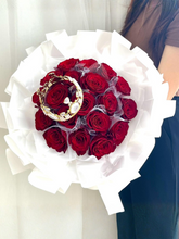 Load image into Gallery viewer, Red Rose With Fairy Bouquet 念念不忘宠爱唯溺·皇冠红玫瑰仙女纱花束 （鲜花fresh flowers）
