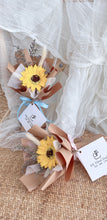 Load image into Gallery viewer, Mini Sunflower Graduation Soap Flower Bouquet 单朵香皂向日葵毕业迷你花束
