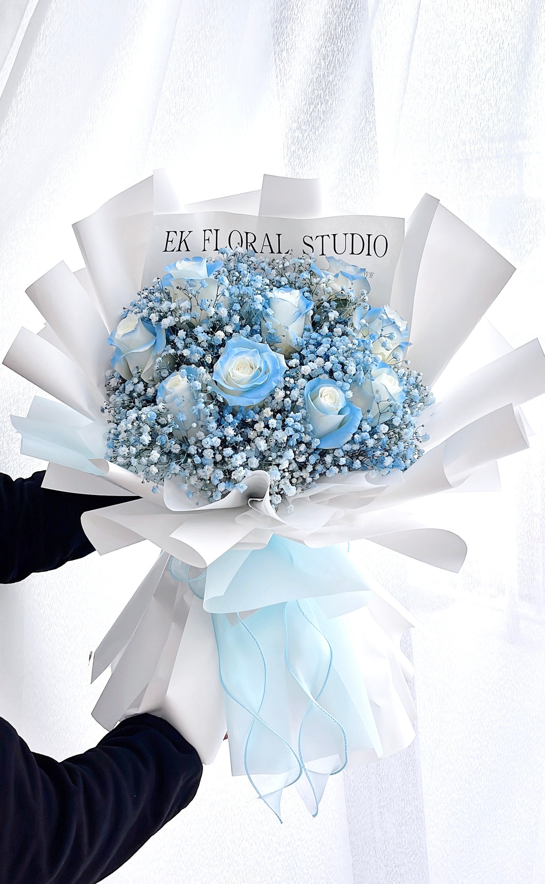 Ice Blue Fresh Rose with Baby Breath Bouquet   宇宙星河继续爱你·碎冰蓝玫瑰满天星花束（鲜花）