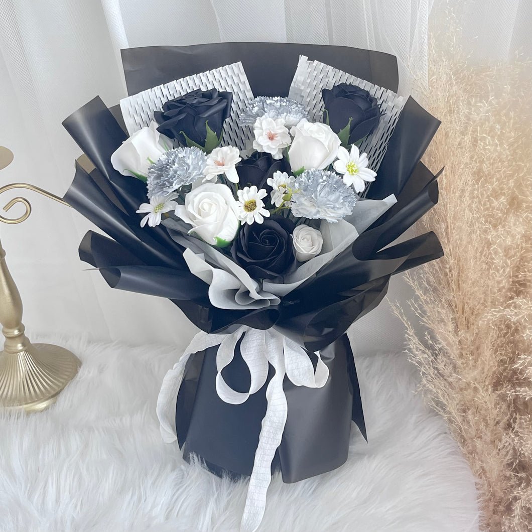 Omakase Soap Rose Bouquet (Black) 无菜单式花束（黑色系）