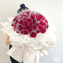 将图片加载到图库查看器，Red Rose With Fairy Bouquet 红玫瑰仙女纱花束 （对你念念不忘）
