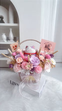 Load image into Gallery viewer, Soap Flower Opening Basket with Fortune Cat（陶瓷招财猫花篮香皂花Soap flowers）
