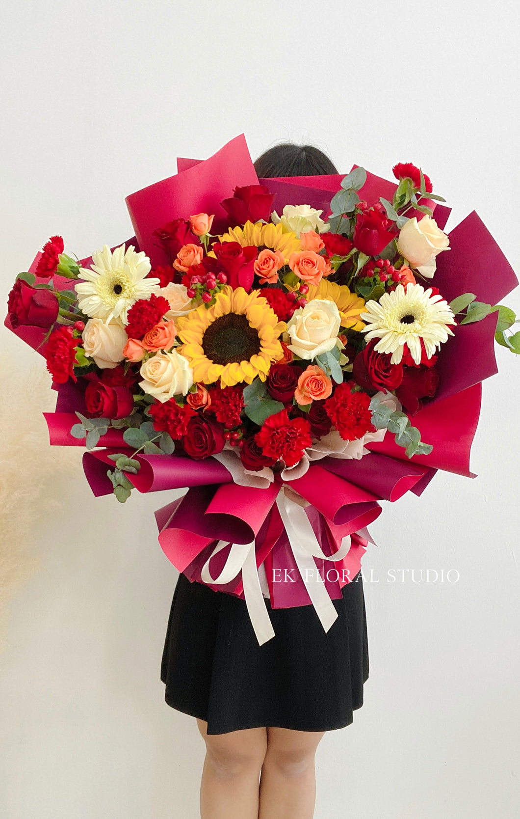 Korea Style Sunflower Bouquet 韩式向日葵红色系花束