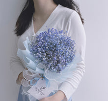 Load image into Gallery viewer, Pink-blue Baby Breath Bouquet 迷你号蓝粉满天星花束
