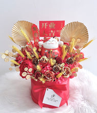 Load image into Gallery viewer, Huat Wheat  Soap Flower Bucket with Fortune Cat 大麦招财猫香皂花开业花桶（香皂花）
