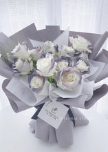 将图片加载到图库查看器，Light Purple Fresh Rose Bouquet 卡普里灰紫鲜花玫瑰花束
