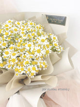 Load image into Gallery viewer, Chamomile Flower Bouquet 洋甘菊花束
